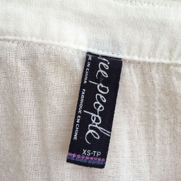 FREE PEOPLE BUTTON FRONT TOP IN CREAM - Picture 3 of 5